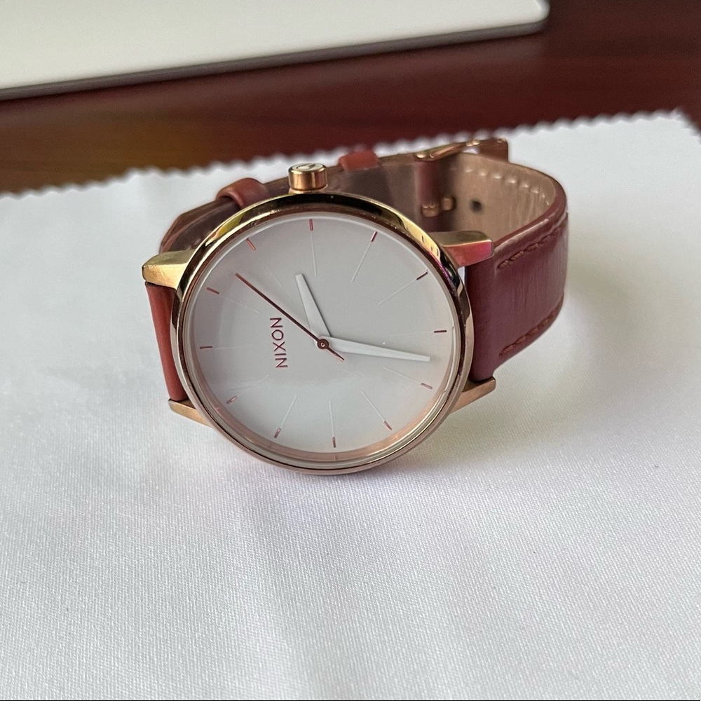 Nixon Womens Watch The Kensington Gold White Brown Leather